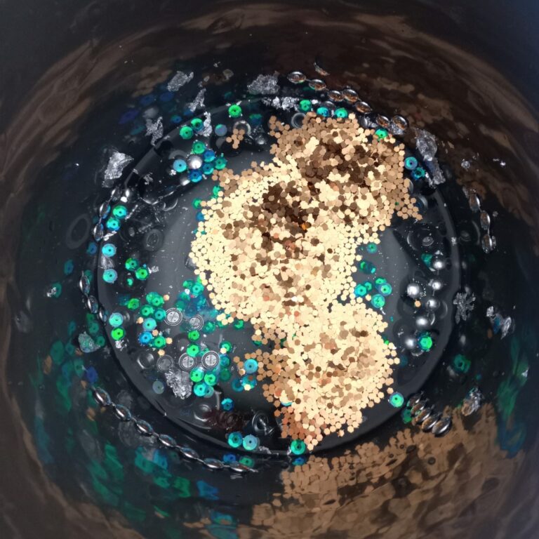 Serie Into the future, abstracte fotografie, close up. Op dibond of museumplexiglas geprint. Titel: Into the next future Twelve by Artangeel.com beeldend kunstenaar. Te bestellen op dibond en museum plexiglass.